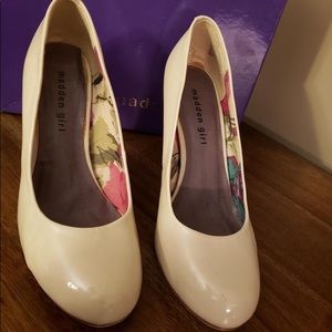 3 for $20🌸 Nude Pumps